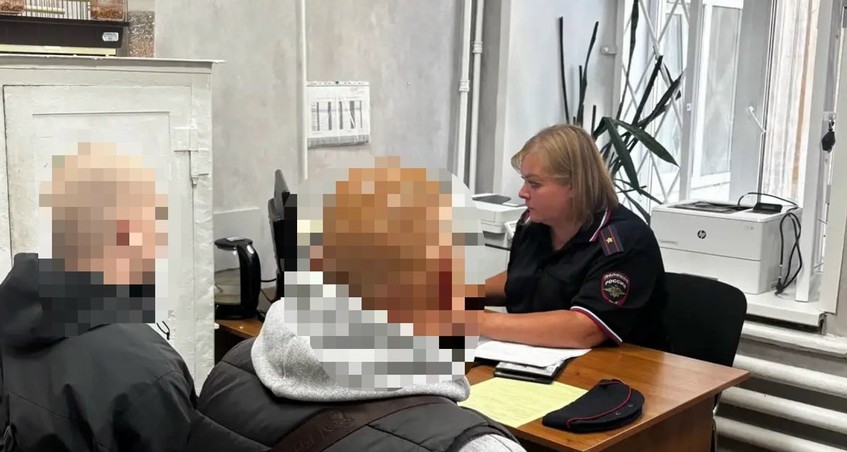 17-летний студент запустил сигнальную ракету в сторону Кремля ради подписчиков и был вызван в полицию вместе с отцом