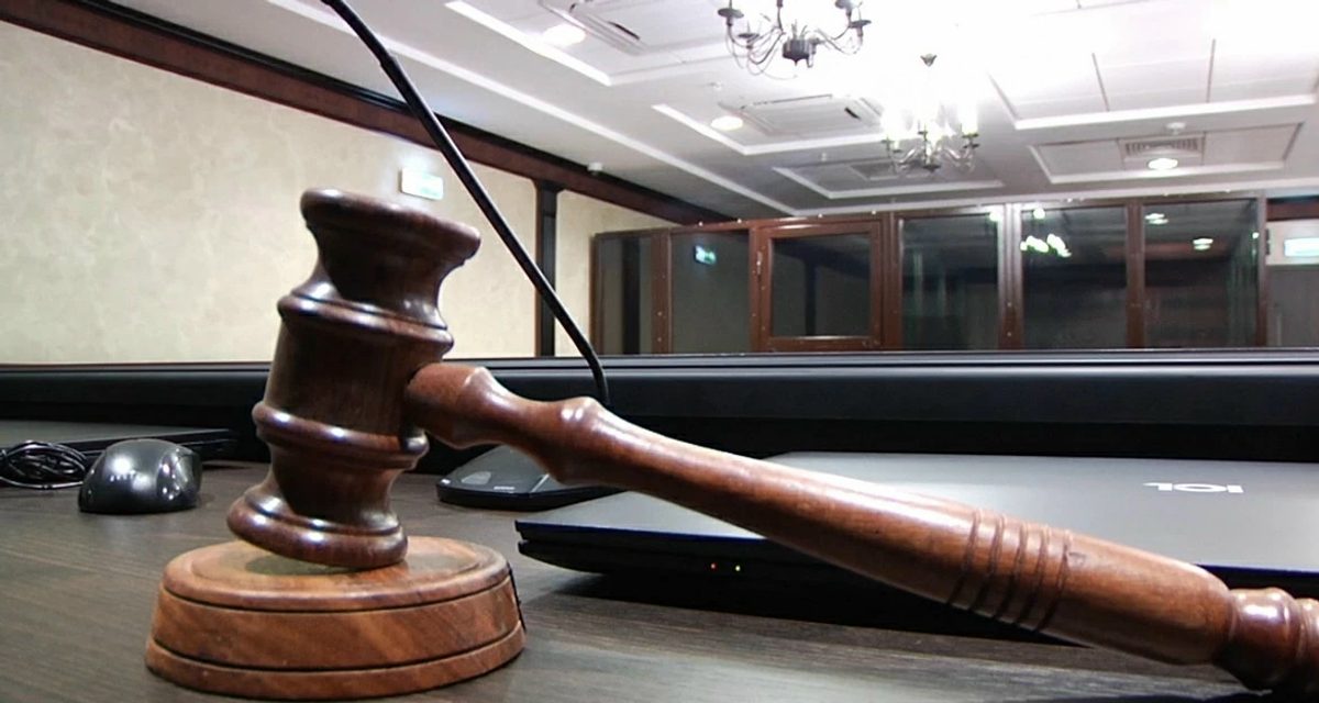 Бухгалтер и педагог три года завышали зарплату через поддельные приказы — суд назначил им условные сроки